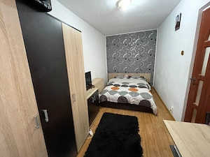 Apartament 2 camere, izolat,centrală, terasă termopan si loc de parcare - imagine 2