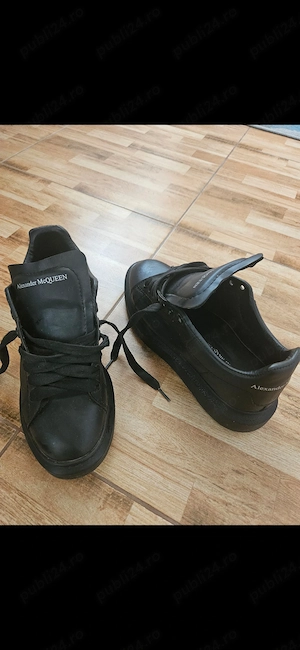 Adidasi Alexander Mcqueen aproape noi , originali !!! 