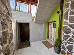 Casa potential:activitati comerciale, birouri, locuire multifamiliala,677 mp teren - imagine 17