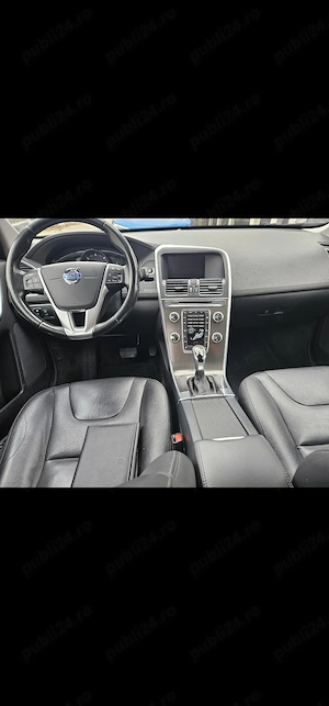 Volvo XC60 2016 - SUV - imagine 8