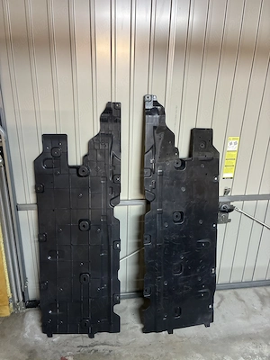 Renault Megane IV Protecție inferioară laterală 748155384R - imagine 3