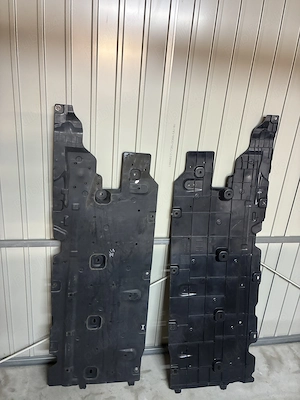 Renault Megane IV Protecție inferioară laterală 748155384R - imagine 7