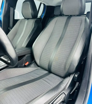 PEUGEOT 208 - imagine 12