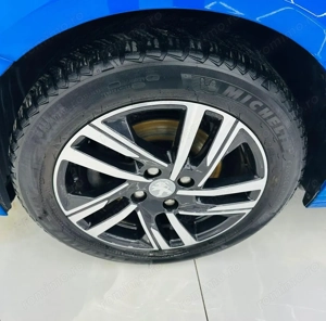 PEUGEOT 208 - imagine 9