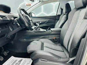 PEUGEOT 5008 - imagine 13