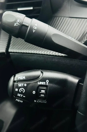 PEUGEOT 208 - imagine 19