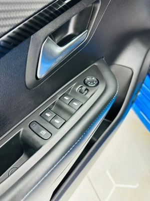 PEUGEOT 208 - imagine 15