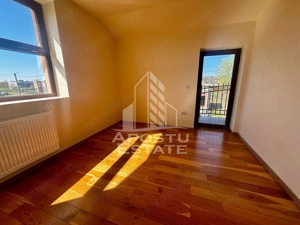 Jumatate de duplex de inchiriat, curte proprie, Ghiroda