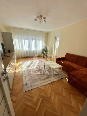 Apartament 2 camere decomandat,zona ultracentral - imagine 4