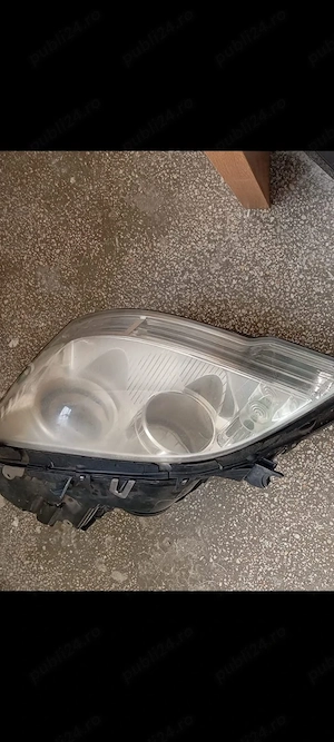 Far stanga Mercedes Benz ML 350