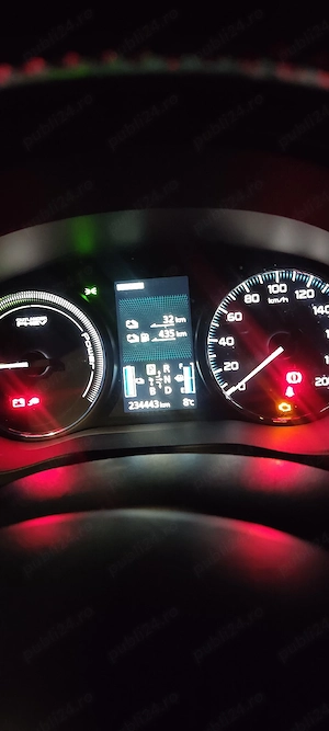 Mitsubishi outlander  - imagine 4