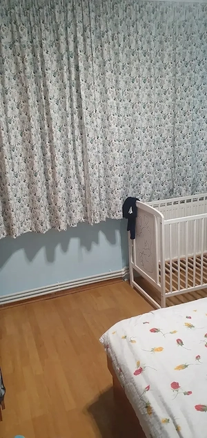 Proprietar vand apartament 2 camere semidecomandat 