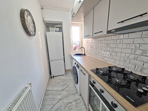 Apartament 2 camerere etaj intermediar renovat complet Milea Sibiu - imagine 5