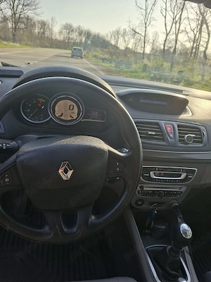 Vand Renault Megane 3 1.5 dci 110 CP - imagine 4