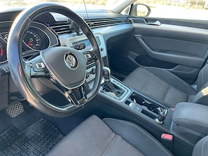 Volkswagen Passat B8 2016 Variant 2.0 TDI DSG 190 CP LED - imagine 11
