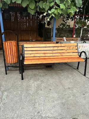 Vând băncuțe stradale și seturi masa si scaune coșuri de gunoi etc.. - imagine 5