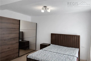 Apartament cu 2 camere si parcare zona Tractorul mall Coresi - imagine 8