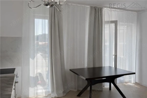 Apartament cu 2 camere si parcare zona Tractorul mall Coresi - imagine 4