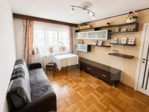 Apartament 3camere, Balcon , etaj 3 , parcare  - imagine 2