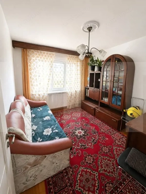 Apartament 3camere, Balcon , etaj 3 , parcare  - imagine 5