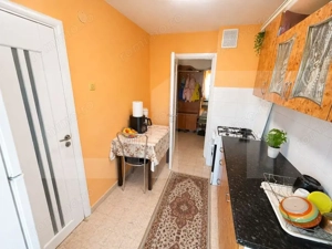 Apartament 3camere, Balcon , etaj 3 , parcare  - imagine 7