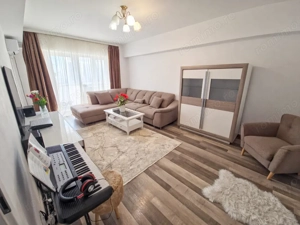 Apartament 3 camere, decomandat, 76 mp, zona Calea Bucuresti - Piata Centrala