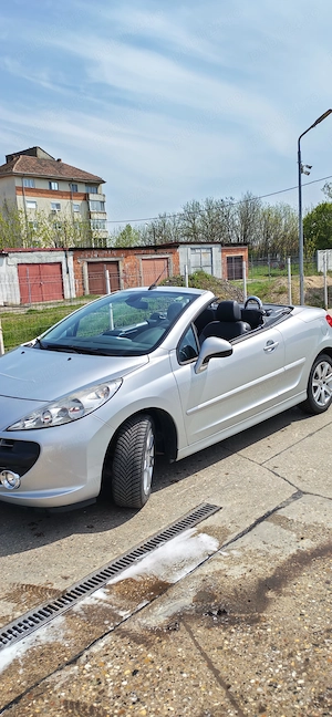 Vând Peugeot 207 CC 