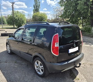 skoda roomster scout - imagine 5