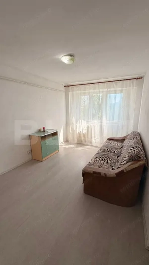 Apartament 2 camere, semidecomandat, 38 mp, cu acces la scoli, supermarket etc