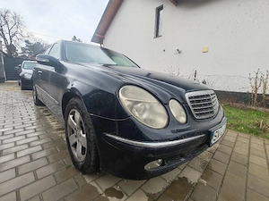 Mercedes E-KLASS 2002 manual - imagine 2