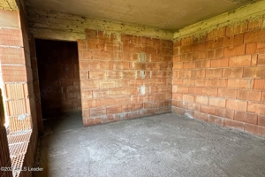 Domnesti - cladire 319 mp util, 2x garaj, ideal comercial - imagine 12