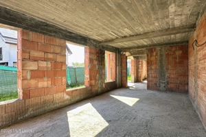 Domnesti - cladire 319 mp util, 2x garaj, ideal comercial - imagine 13