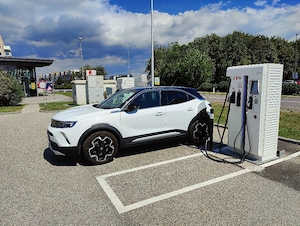 Vând Opel Mokka electric 12.2022(garanție extinsă)) - imagine 2