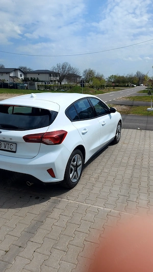 Ford Focus 1.0, 125 cai, 2  km - imagine 2