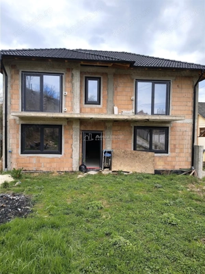 Casa moderna noua de vanzare in Sadu - imagine 2