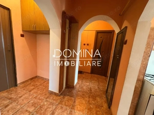 Vânzare apartament 3 camere, etaj 3, situat în Târgu Jiu, strada Slt. Ion Fota - imagine 5