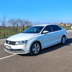 Volkswagen Jetta Facelift 2016 2.0 TDI Navi Scaune incalzite Senzori parcare