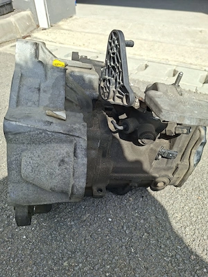 Cutie Viteze Manuală Golf 7 / Leon / Octavia - 2019 - Cod RTD - imagine 3