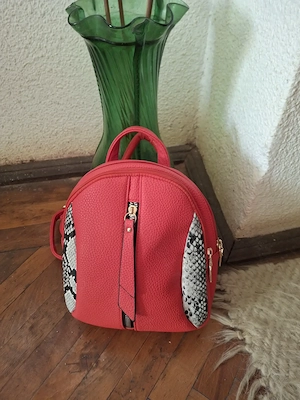 Rucsac piele ecologica rosu