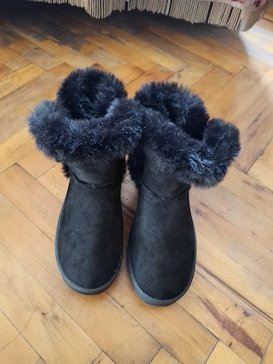 Cizme negre piele intoarsa cu blanita, noi