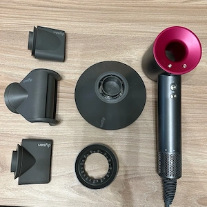 Feonul Dyson + bonus 5 Accesorii