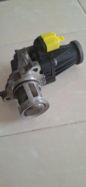 Supapa EGR volvo v40 1.6 D2 - imagine 5