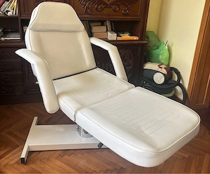 Pat de cosmetica si masaj aproape nou