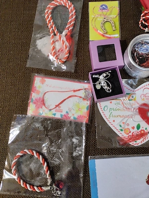 Vând colecție mărțișoare  - imagine 3