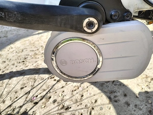 vând bicicleta electrica cannondale 