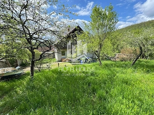 Vand casa zona Stavila 