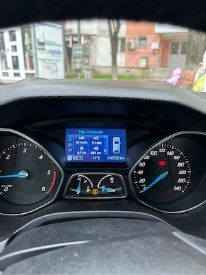 Vând  Schimb ford focus 2012 Mk3 Automat pachet sport - imagine 5