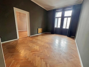 De vânzare apartament 3 camere zona semicentrală - imagine 8