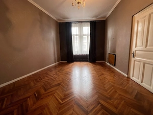 De vânzare apartament 3 camere zona semicentrală - imagine 6