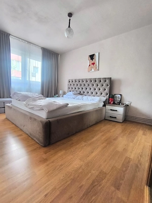 Apartament 3 camere Dambovita etaj 2 amenajat cu boxa mare - imagine 2